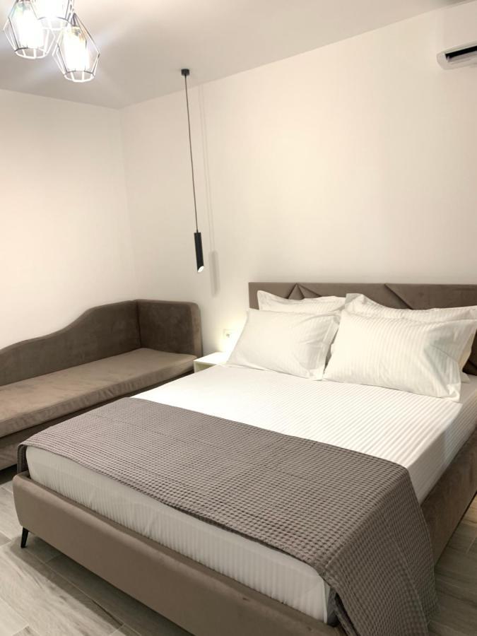 Kekezis Apartments Саранде Екстериор снимка